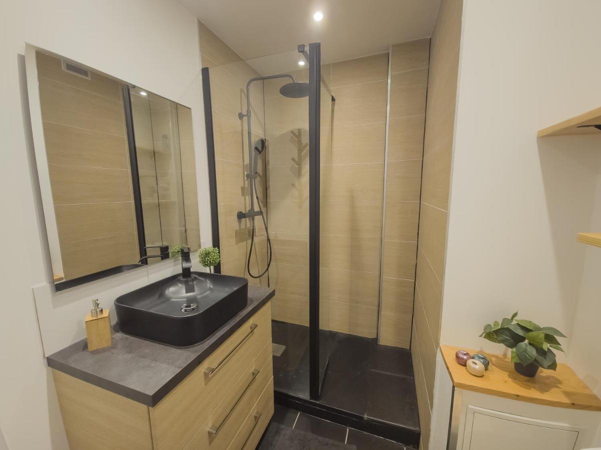 Apartment Le Bourget, Grand Proche Du Centre